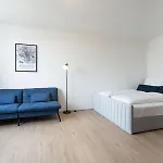 Neu Mozarthaus Center Netflix Arbeitsplatz Augsburg